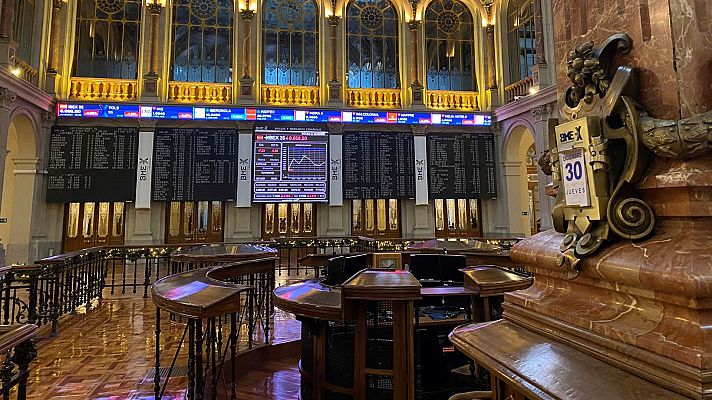 Telediario 2 - El IBEX 35 se revaloriza un 7,9% en un año marcado por la volatilidad derivada de la pandemia y la inflación