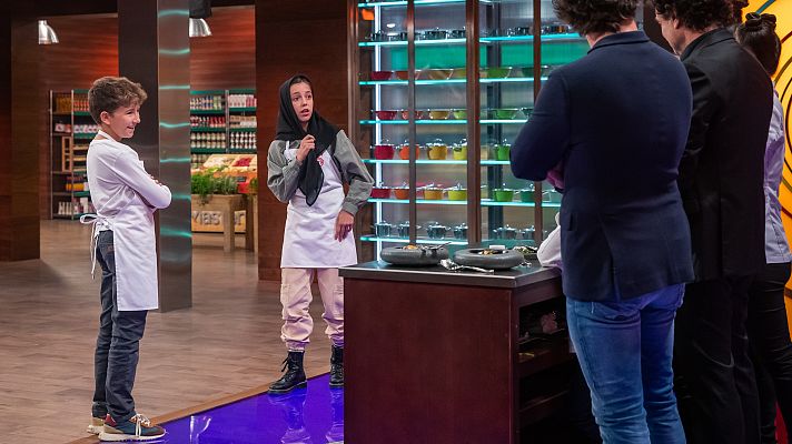 MasterChef Junior - Carla imita a la popular "vieja del visillo" de José Mota