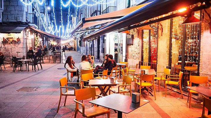 Telediario 1 - Otra Nochevieja con medidas, pero distintas entre regiones