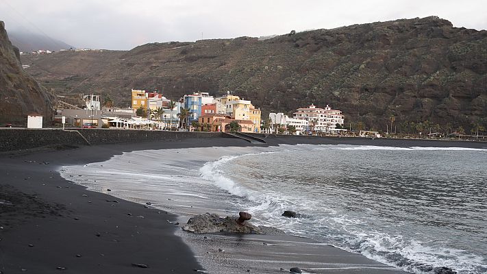 Telediario Fin de Semana - La Palma celebra la entrada del nuevo año con la esperanza de la reconstrucción de la isla