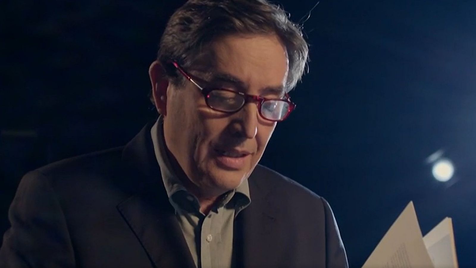 García Montero recita su poema la ausencia en el balance de 2021 | Ver