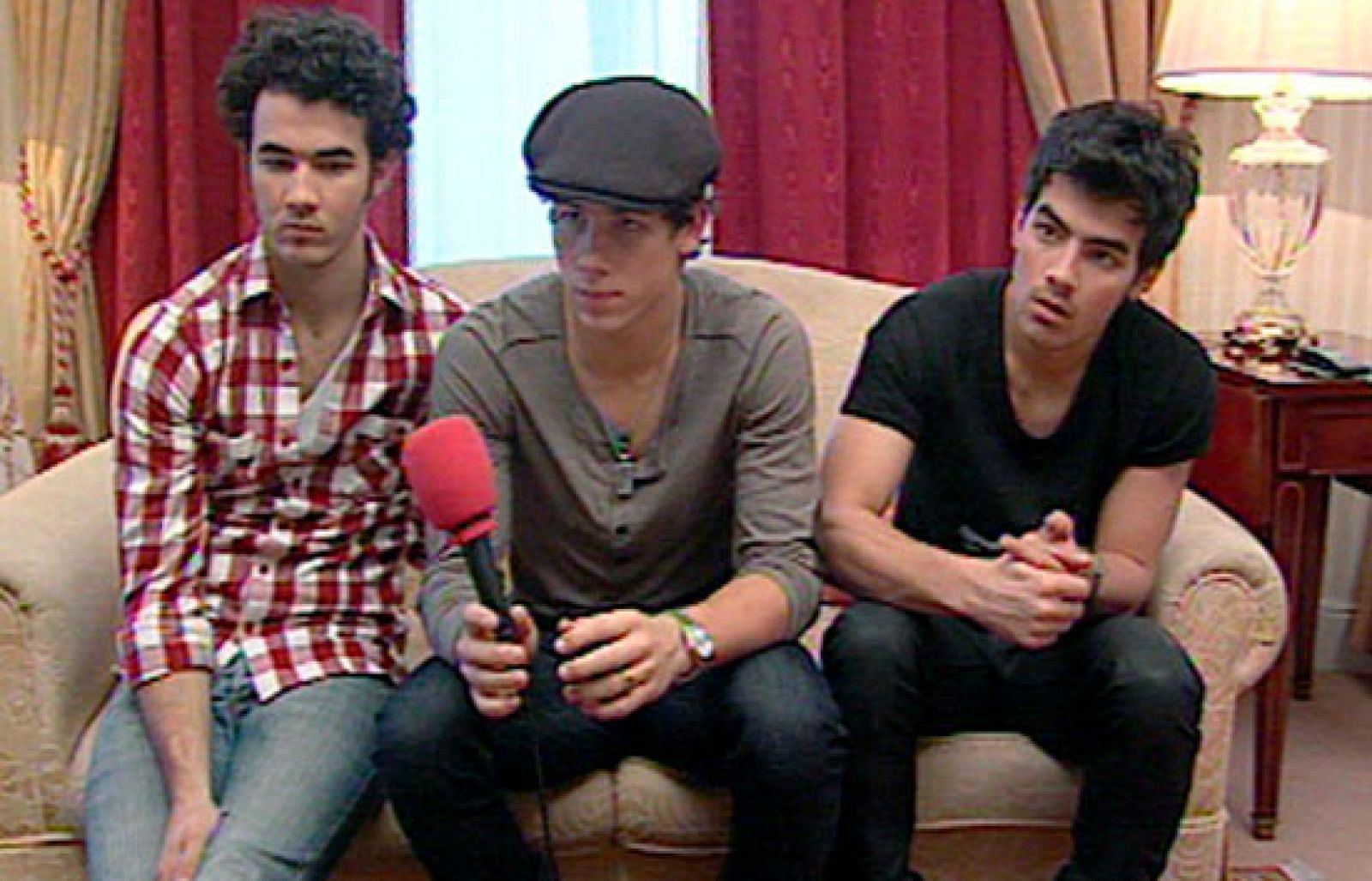 Los Jonas Brothers arrasan en España | Ver