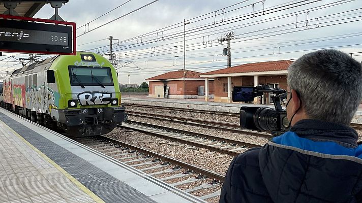 Telediario 2 - La Unión de Profesionales y Trabajadores Autónomos calcula que 170.000 personas están de baja por coronavirus