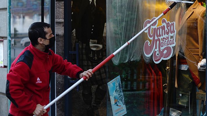 Telediario 1 - Se disparan las bajas laborales por COVID-19