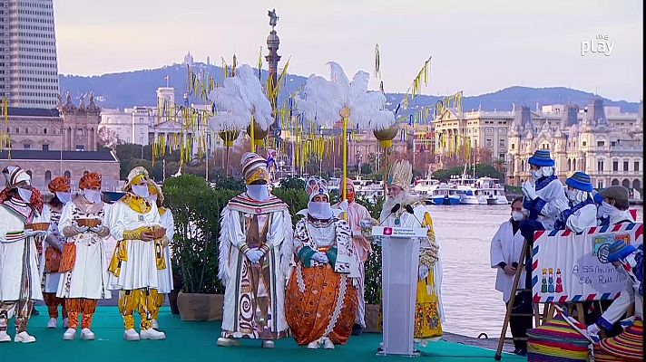 Especials en català - Arribada dels Reis d'Orient al port de Barcelona