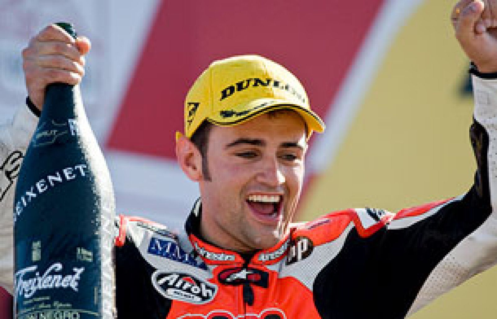 Héctor Barberá se ha impuesto en el GP de Valencia y ha conseguido el subcampeonato en el podio final de la temporada en 250 cc.