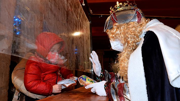 Telediario 1 - Los Reyes Magos no se olvidan de los niños y niñas desalojados de La Palma