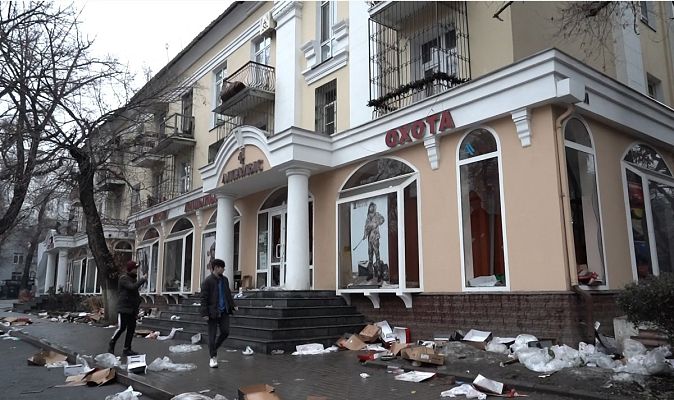 Telediario 1 - El presidente de Kazajistán autoriza "disparar a matar" a los manifestantes
