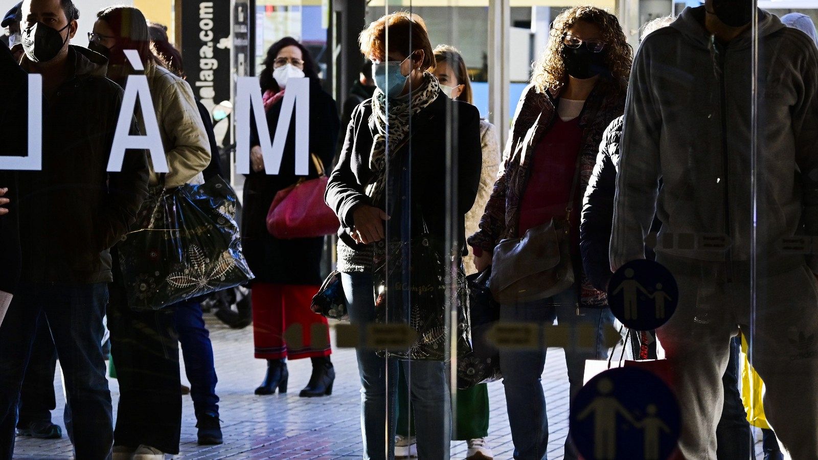 Empieza una campaña de rebajas que se espera breve pero intensa