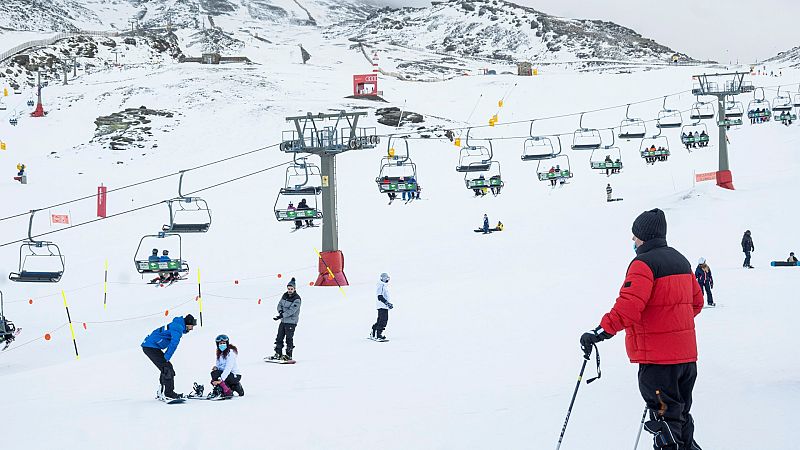 Las pistas de esquí se vuelven a llenar
