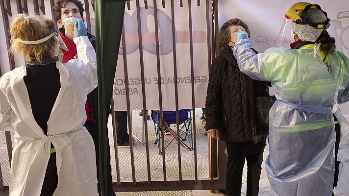 Telediario Fin de Semana - Telediario 2 en 4' - 08/01/22