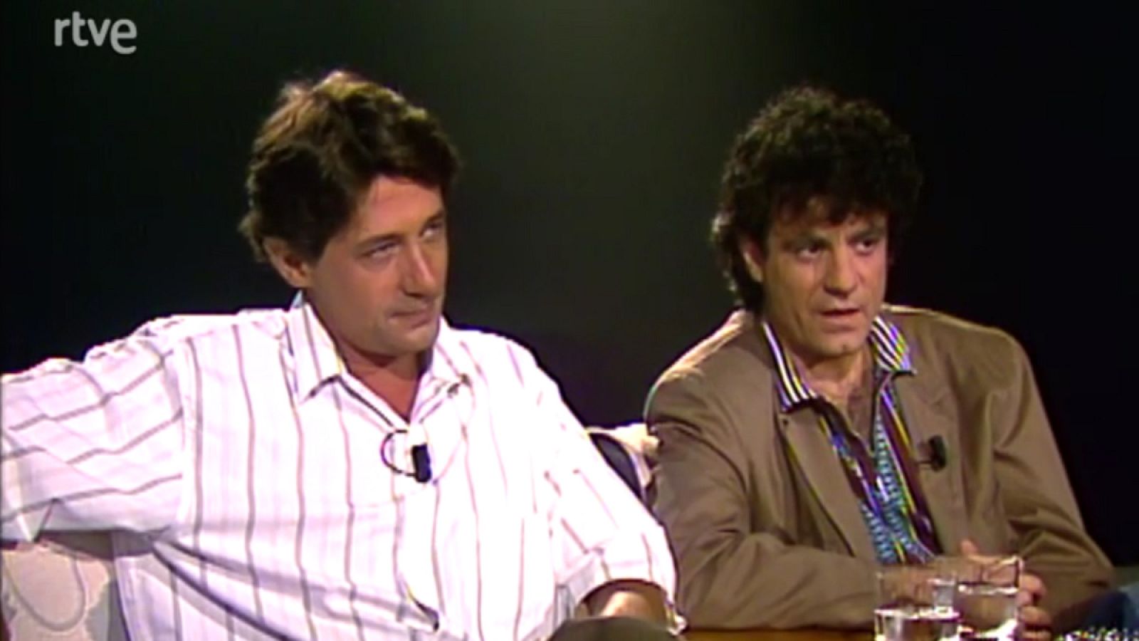 La luna - Martes y Trece y Vicky Larraz - La luna | Ver