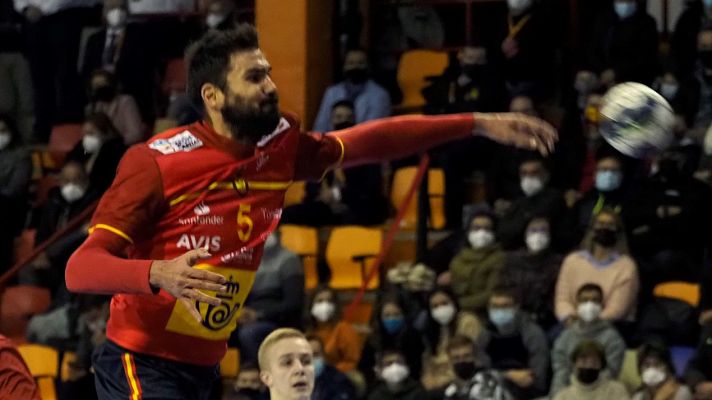 Telediario Matinal - Los Hispanos inician la defensa de su título ante República Checa