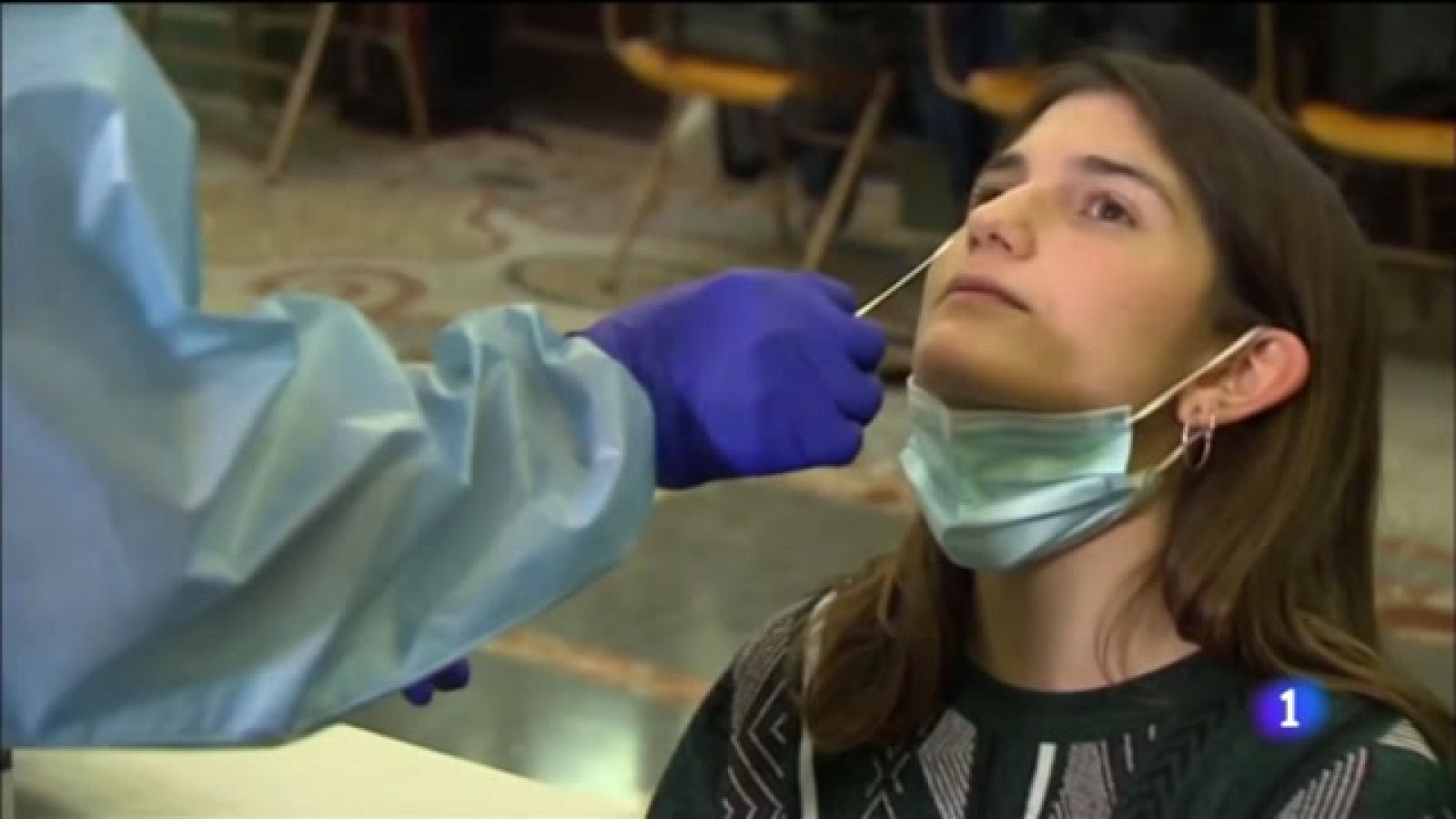 Peregrinaje para comprar test de antígenos - Escuchar ahora