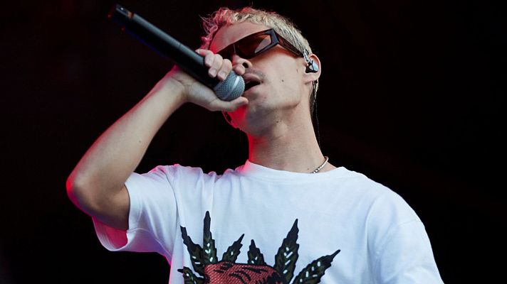 Telediario 2 - Un éxito llamado Sen Senra: el músico debuta en el Wizink Center de Madrid con 'Corazón Cromado'