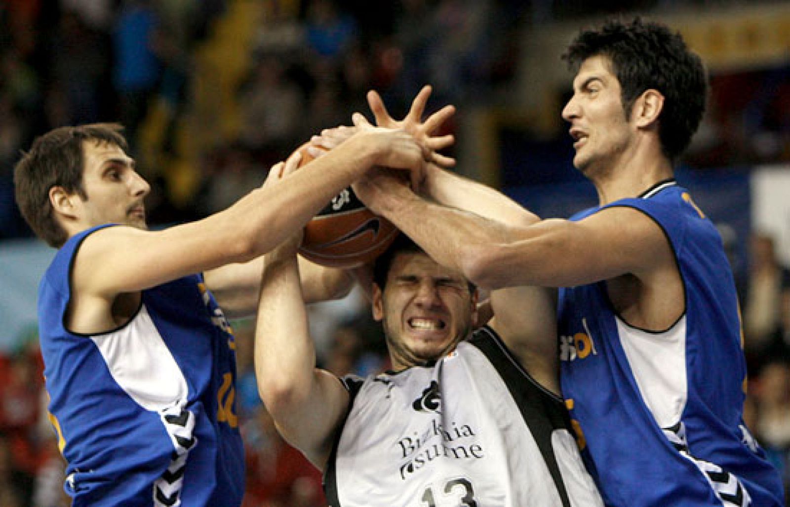 Cajasol 70 -  64 Bilbao Basket - Baloncesto en RTVE | Ver