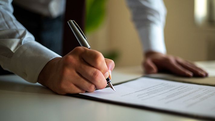 Telediario Fin de Semana - Aumentan los hijos desheredados por sus padres