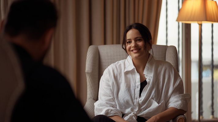 Caminos del Flamenco - Fragmento telonera Rosalía entrevista