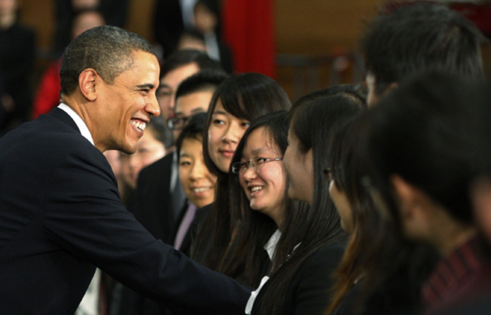 Obama continúa con su gira asiática | Ver