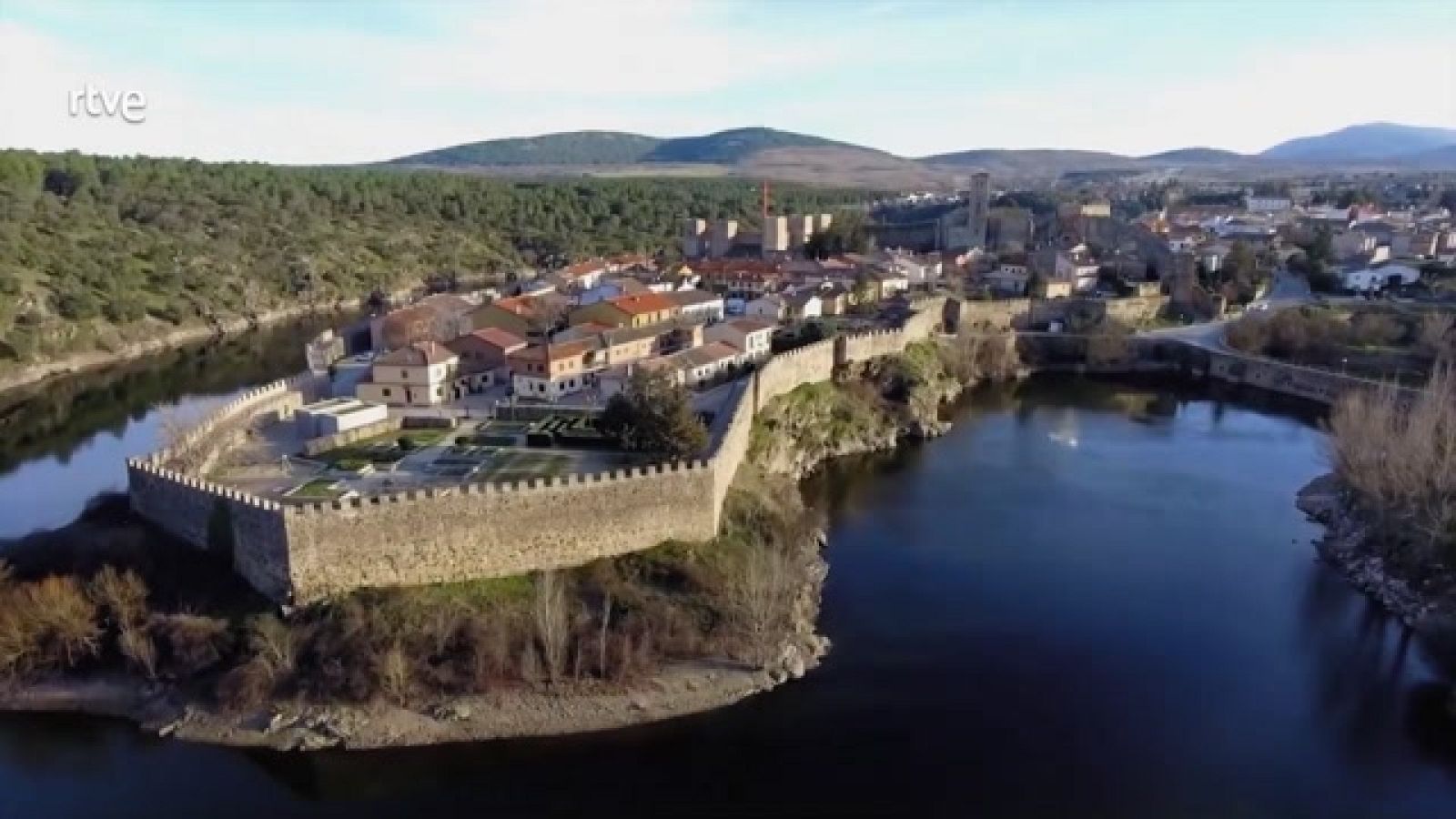 Aquí la Tierra - Castillo de Buitrago de Lozoya, una joya del siglo XIV