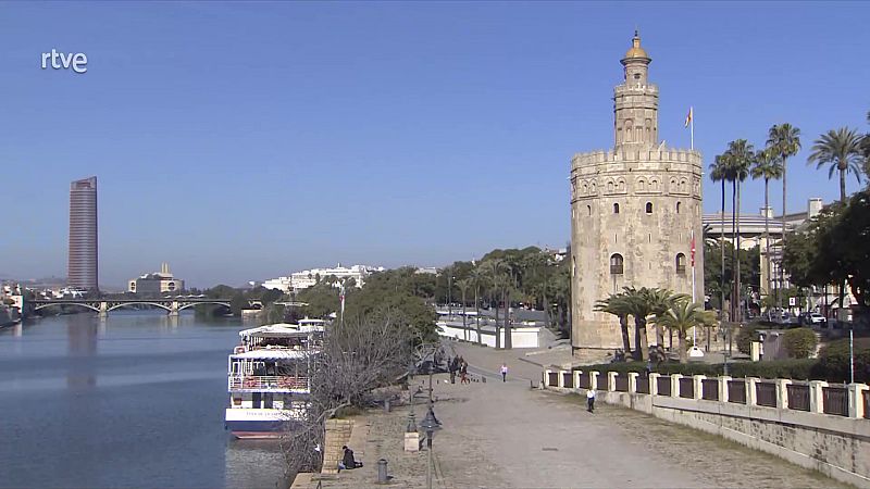 Intervalos de viento fuerte y calimas en Canarias - ver ahora