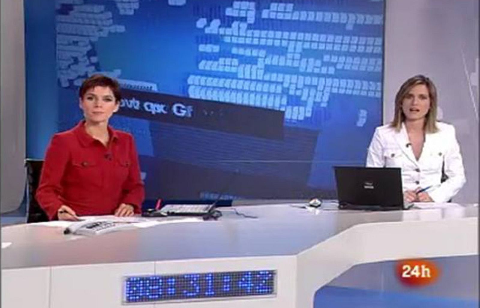 Telediario matinal en cuatro minutos - 17/11/09 | Ver