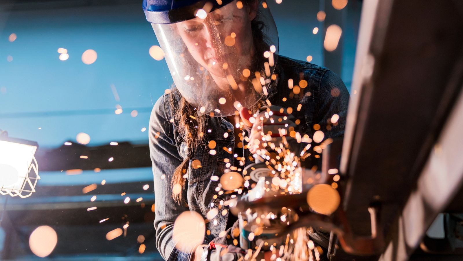 Aquí hay trabajo -Se buscan soldadores  - ver ahora