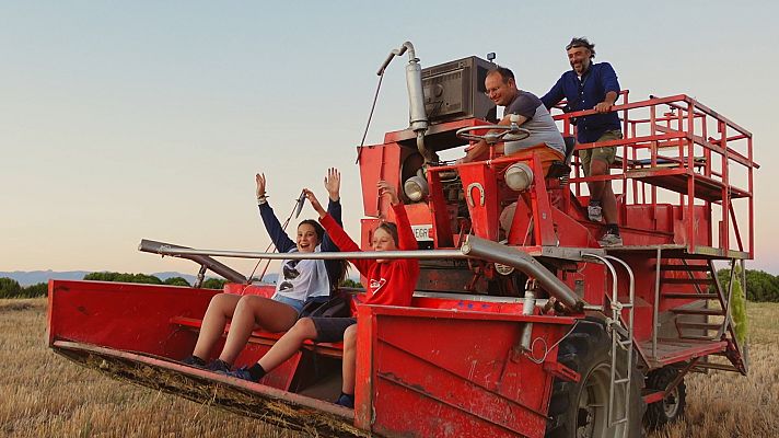 Mi Familia En La Mochila - Family Run - Aventura por los Monegros y Huesca