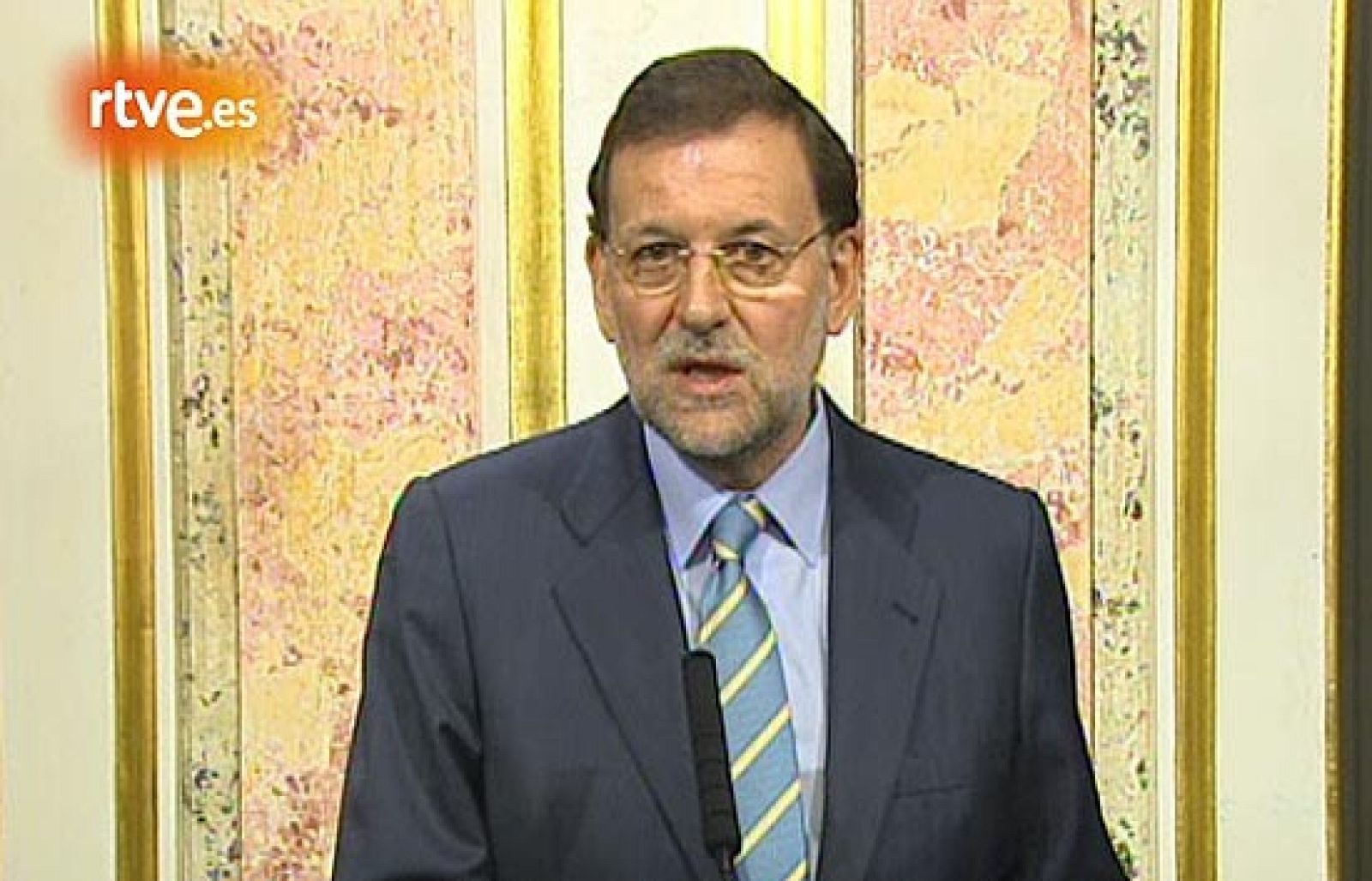 Rajoy dice que el Gobierno "sólo se puede poner medallas" por su "incompetencia y soberbia" | Ver