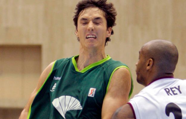 Baloncesto en RTVE - El Unicaja, en la cuerda floja