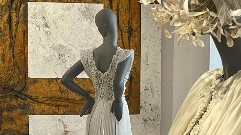 Flash Moda - Arte, moda y emociones en la exposición de Isabel Zapardiez