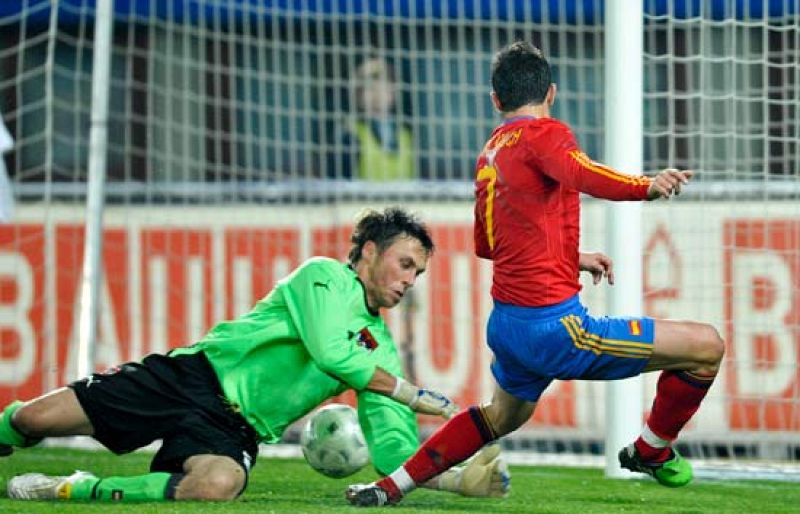 Villa marca su doblete 1-3