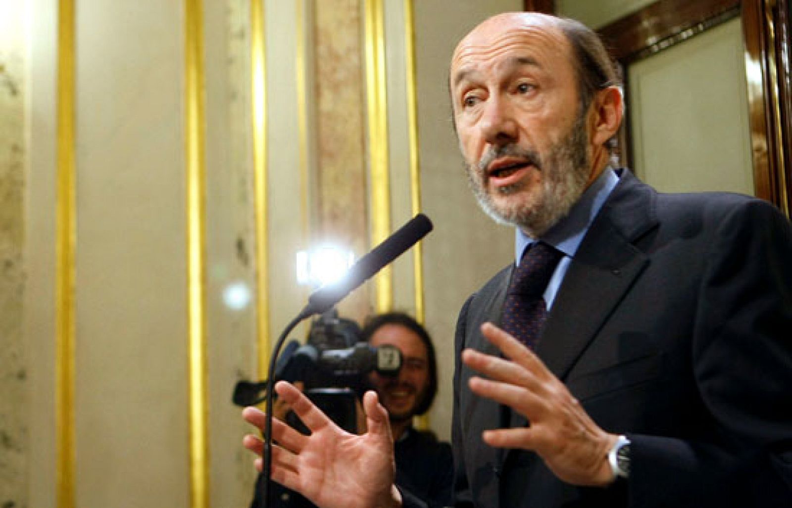 Telediario 2 en cuatro minutos - 18/11/09 | Ver