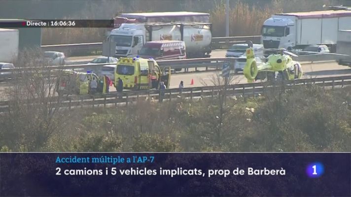 L'Informatiu - Dues víctimes mortals a un accident a l'AP-7