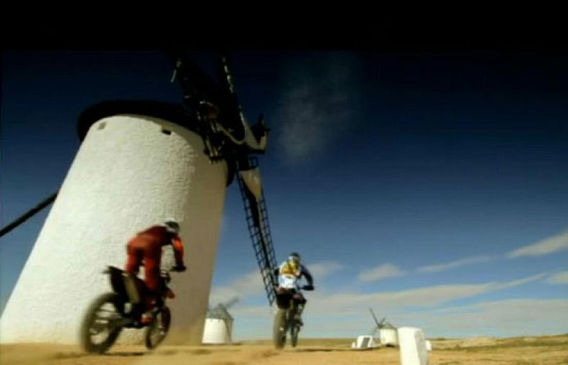 Don Quijote y Sancho se pasan al enduro | Ver
