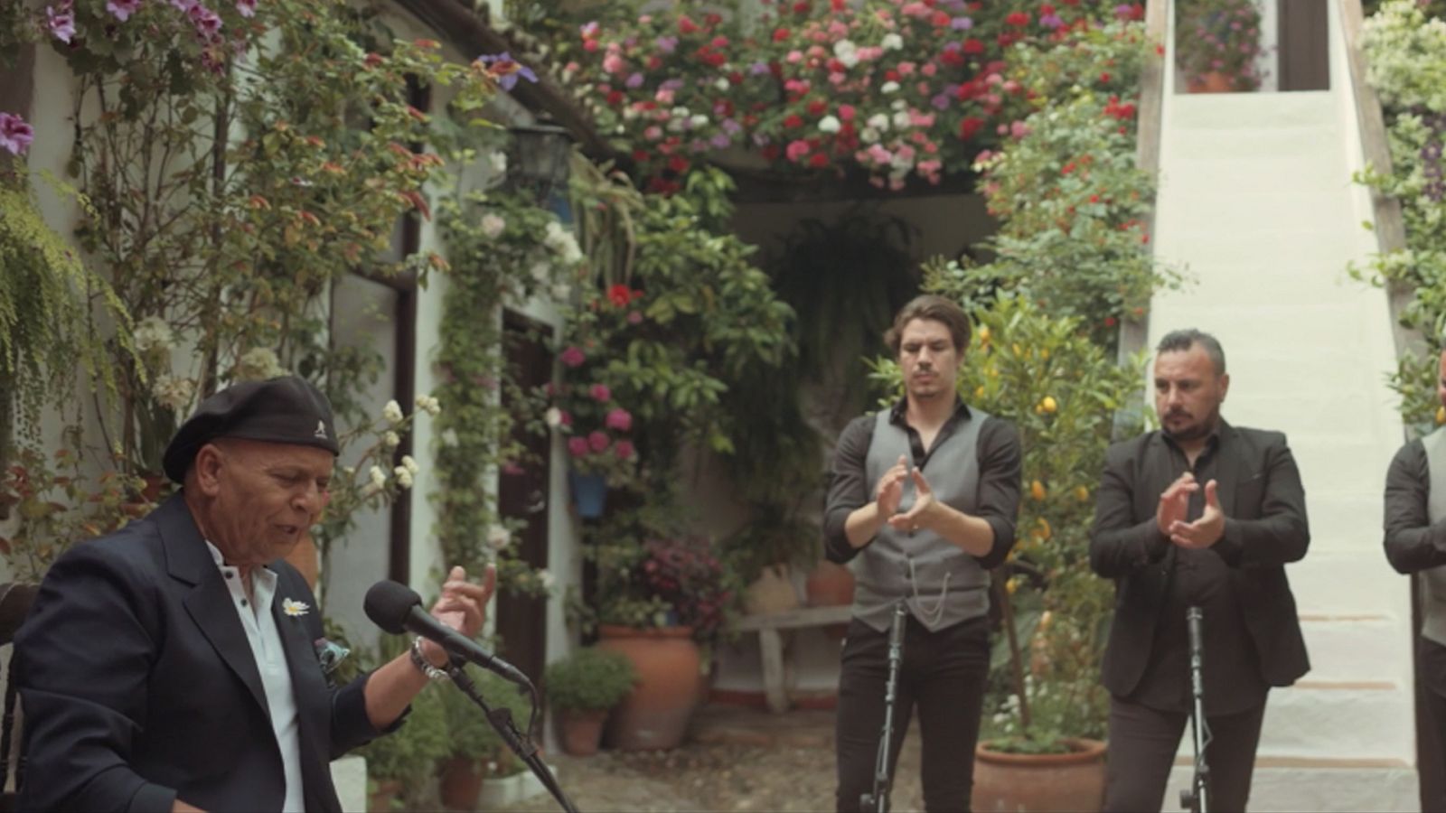 Actuación de El Pele en Caminos del flamenco