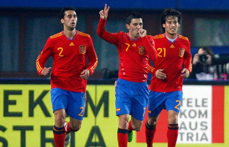 Villa se acerca a Raúl