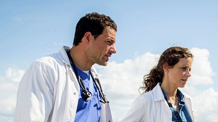Cine internacional - Doctora en el paraíso. Una prueba de valor