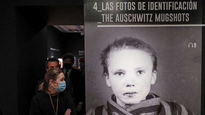 Telediario 2 - 'Seeing Auschwitz', la exposición que retrata el horror de los campos de concentración
