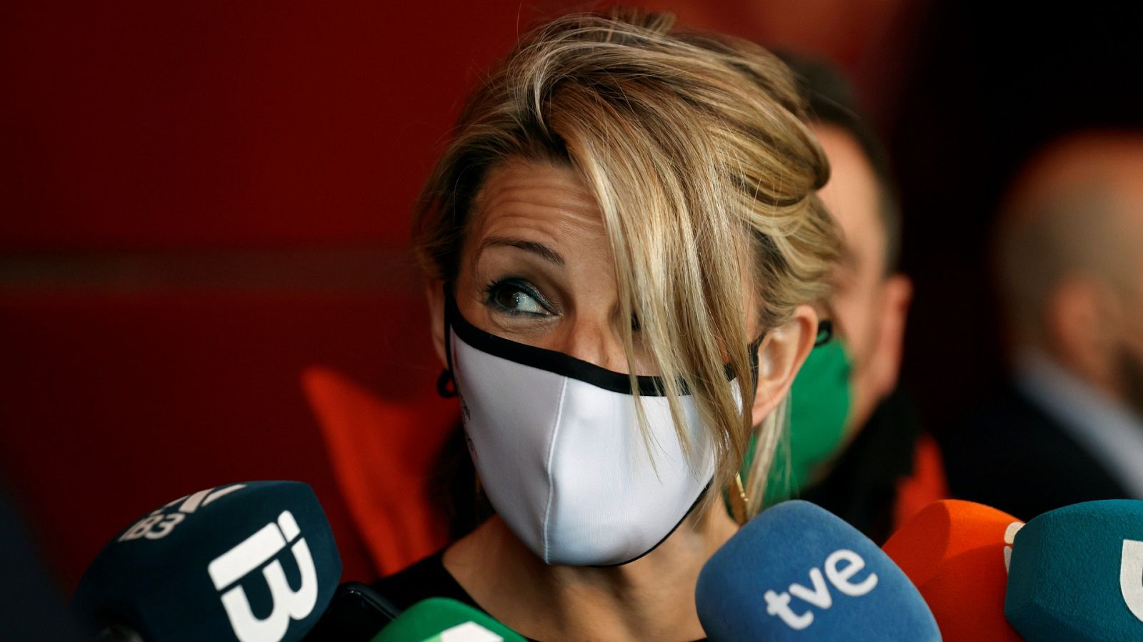 Convocada para el 7 de febrero la mesa de diálogo para aumentar el salario mínimo - Informativo 24h | Ver