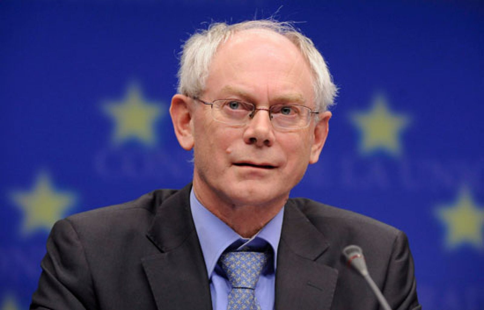 Telediario 2 en cuatro minutos - 19/11/09 | Ver