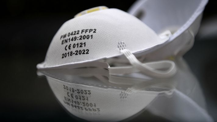 Telediario 1 - Crece un 127% la demanda de mascarillas FFP2 con el avance de ómicron