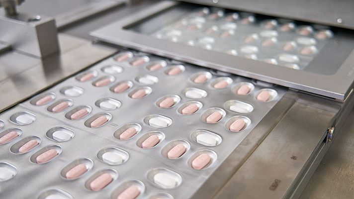 Telediario 1 - La EMA autoriza el uso de Paxlovid, la pastilla de Pfizer contra el COVID-19