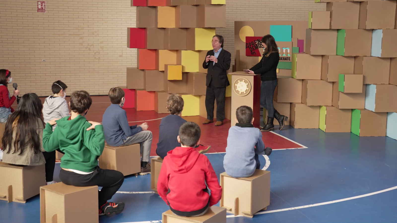 ¿Acabará la vacuna con el coronavirus? - Aprendemos en Clan. El debate | Ver