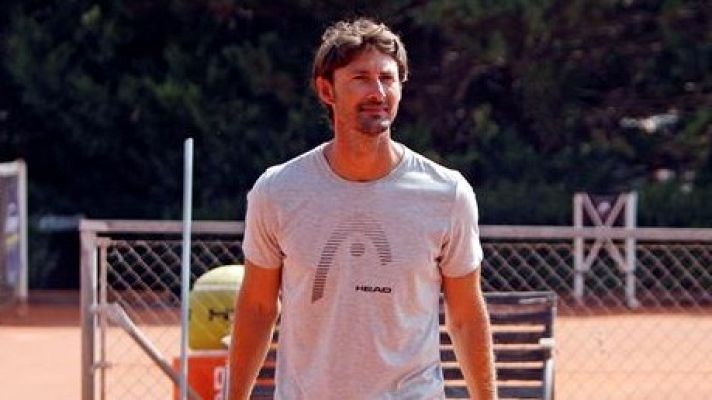 Telediario 1 - Juan Carlos Ferrero: "Nadal tendrá que subir a la red para contrarrestar el juego de Medvedev"