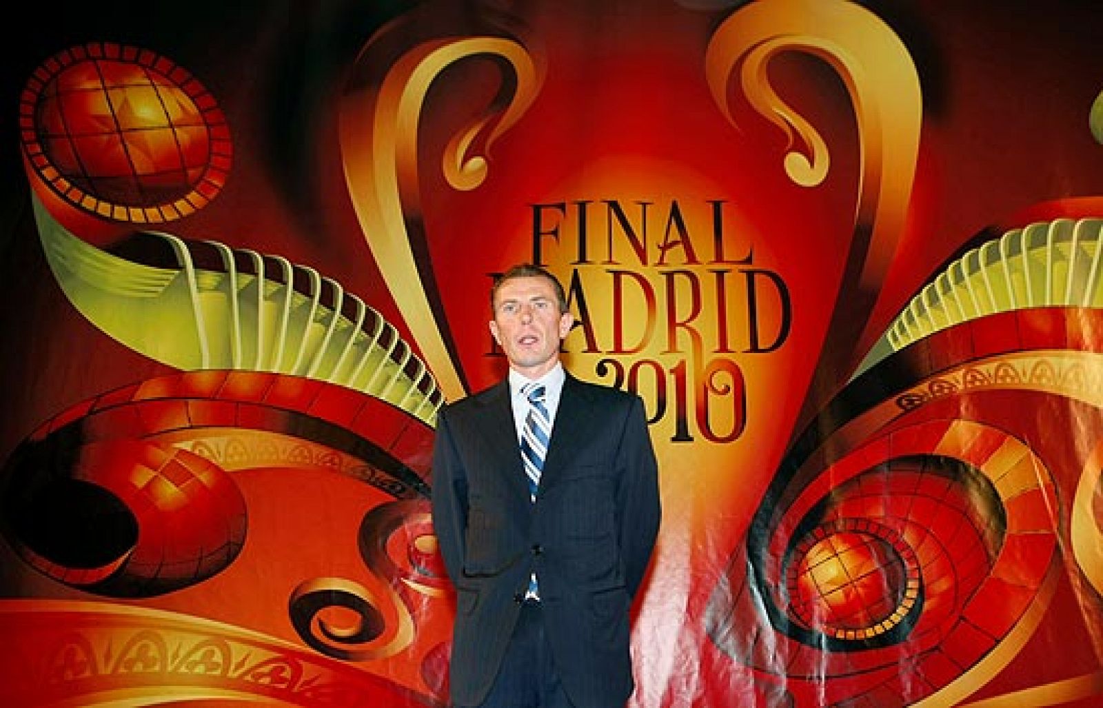 El diseño quiere plasmar la exhuberancia de la fiesta y de la cultura madrileña. Según la UEFA, se sienten orgullosos de destacar los valores de la ciudad, de la Champions y del Real Madrid.