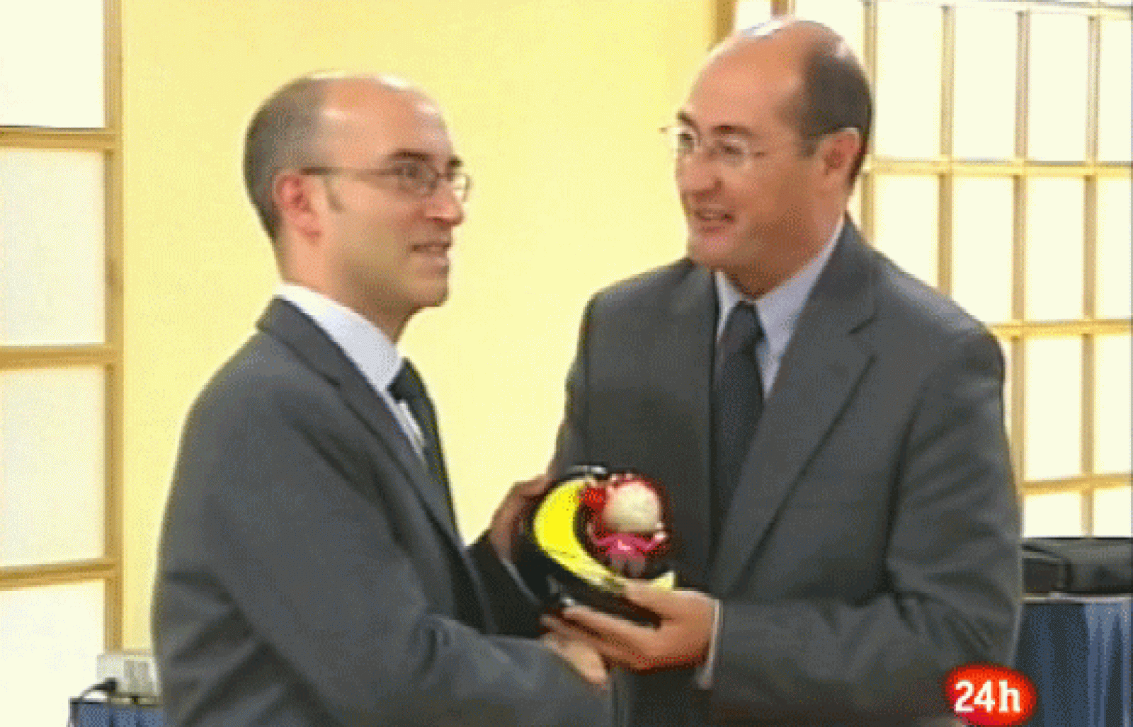 La Consejería para la Igualdad y el Bienestar Social de la Junta de Andalucía ha concedido el Premio Andaluna en la promoción de los Derechos de la Infancia al canal Clan de TVE