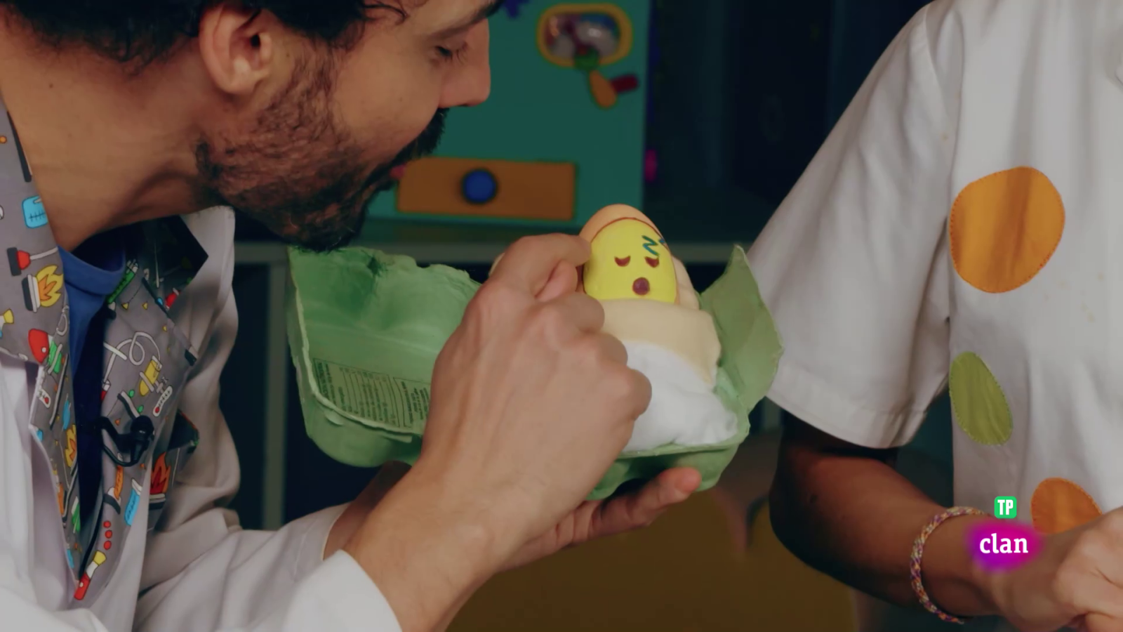 RETO - Pintando huevos - Aprendemos en Clan | Ver