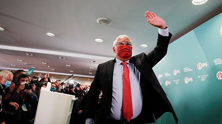 Telediario 1 - António Costa gana las elecciones de Portugal con mayoría absoluta y promete dialogar con otras fuerzas políticas
