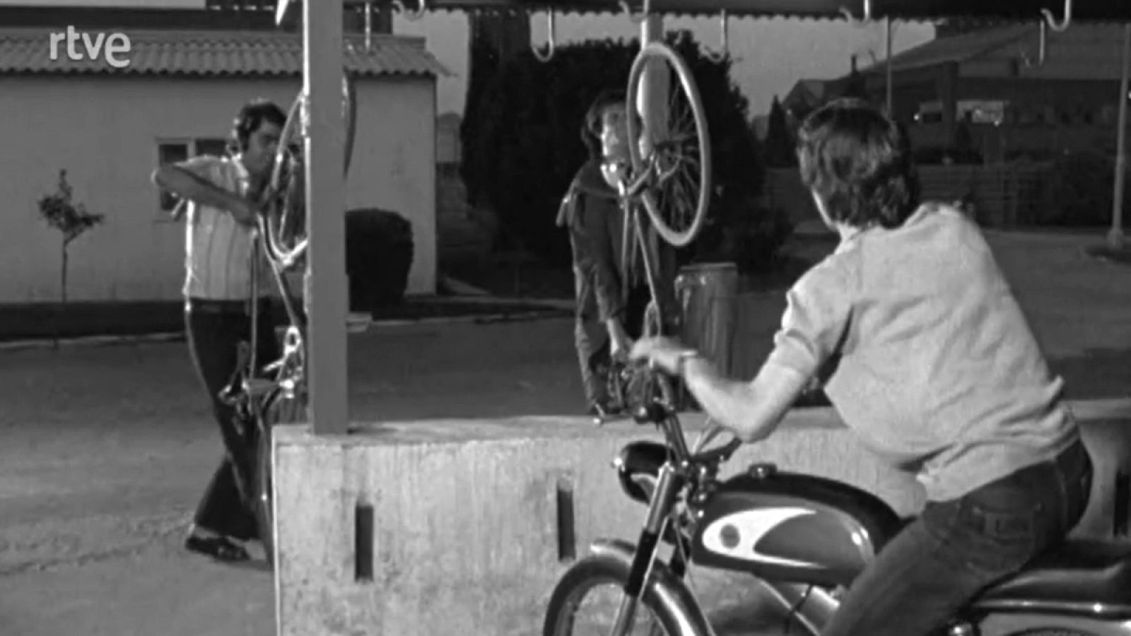 Stop - Barro en las uñas - STOP | Ver